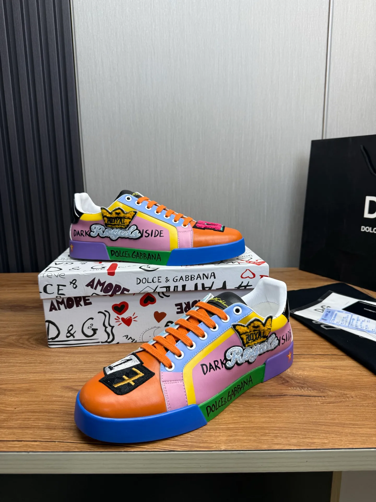Men's men's shoes 💰520💰 Dolce & gabbana (DG) official website synchronized new models 💥1 fashionable hot models: 1 Exclusive mold opening ✅Imported cowhide for the upper, unique brand style logo upper 💥Sheepskin feet 🐑Original private mold outsole ✔️36-44 (38.45 custom-made, non-refundable)